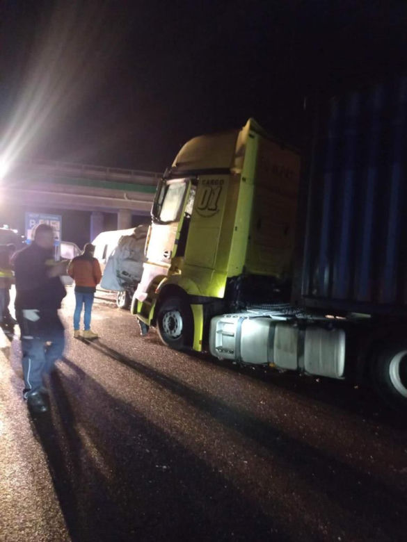 Zambrów. Tragiczny wypadek na S8. Dwie osoby nie żyją. 5 jest rannych Na busa najechała ciężarówka
