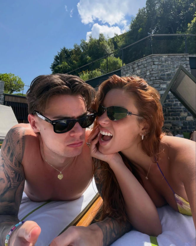 Nicola Zalewski i Emily Pallini na wakacjach