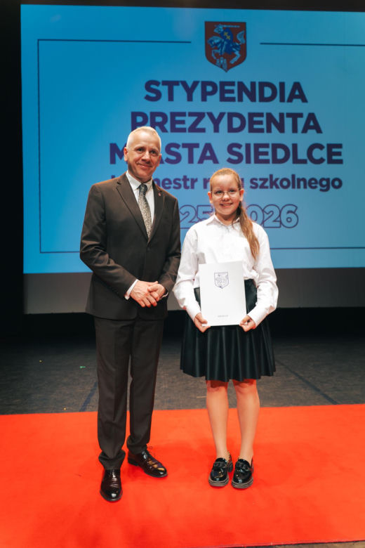 Najzdolniejsi uczniowie odebrali stypendia Prezydenta Miasta Siedlce