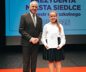 Najzdolniejsi uczniowie odebrali stypendia Prezydenta Miasta Siedlce