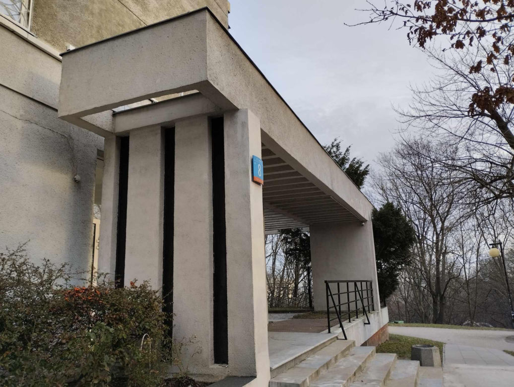 Wieżowiec przy Smolnej 8 