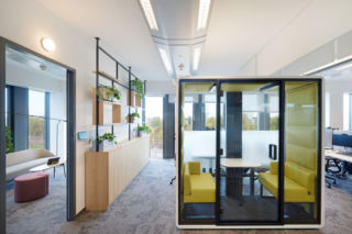 Od open space do stref integracji – metamorfoza biura grupy Marsh McLennan w budynku Nimbus w Warszawie