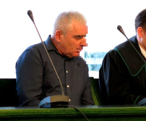 Awantura na drodze zakończyła się strzelaniną. Ruszył proces