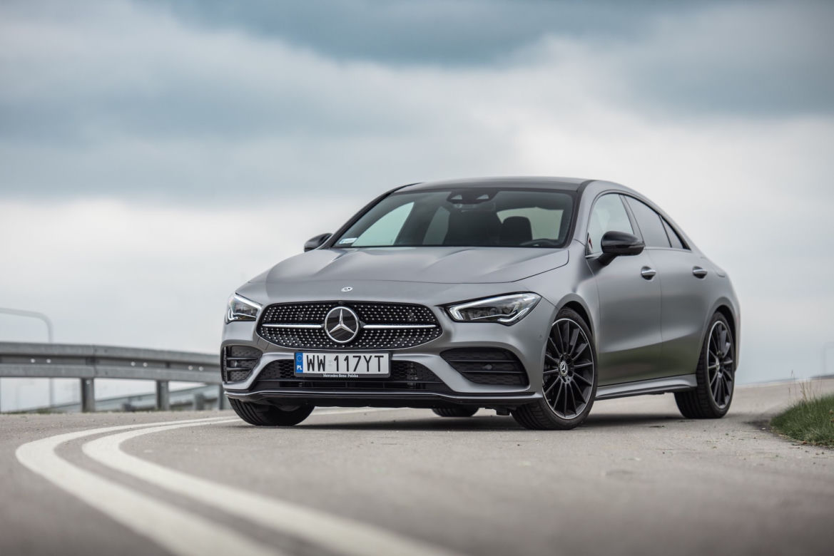 Mercedes-Benz CLA 220 4MATIC 7G-DCT