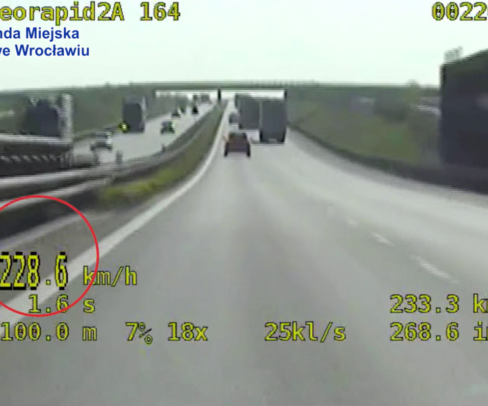 Trasą S8 gnał z prędkością 228 km/h