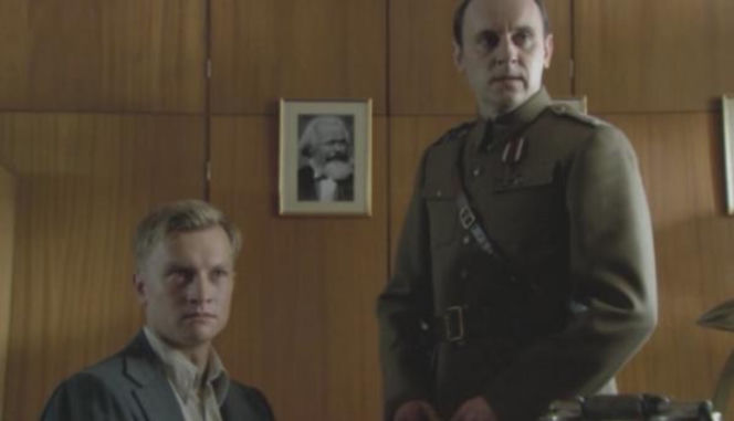 CZAS HONORU 5, odc. 60. Michał Konarski (Jakub Wesołowski), pułkownik Wasilewski z UB (Adam Woronowicz)