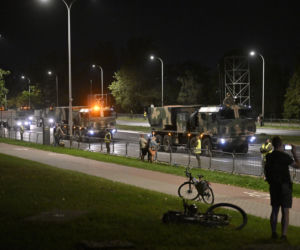 Nocna próba defilady wojskowej w Warszawie