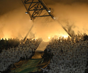 Kibice nie zawiedli podczas meczu Legia - Widzew. Efektowne zdjęcia z trybun
