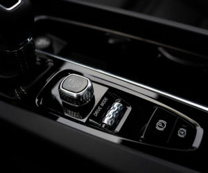 Volvo S60 T5 R Design First Edition