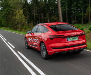 Audi e-tron Sportback 55 quattro S line (Catalunya Red)