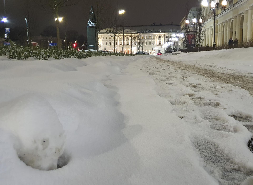 Gołoledź paraliżuje Polskę