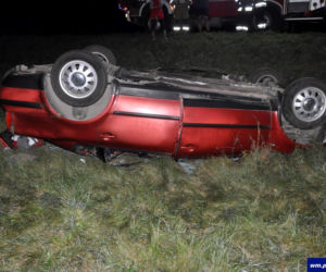Pościg za pijanym kierowcą. Auto dachowało, a mężczyzna cały i zdrowy [ZDJĘCIA]