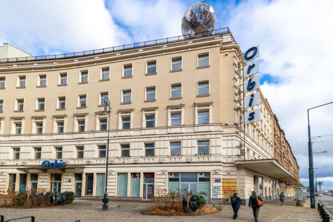 Bracka 16 w Warszawie