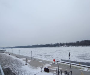 W Toruniu zamarzła Wisła