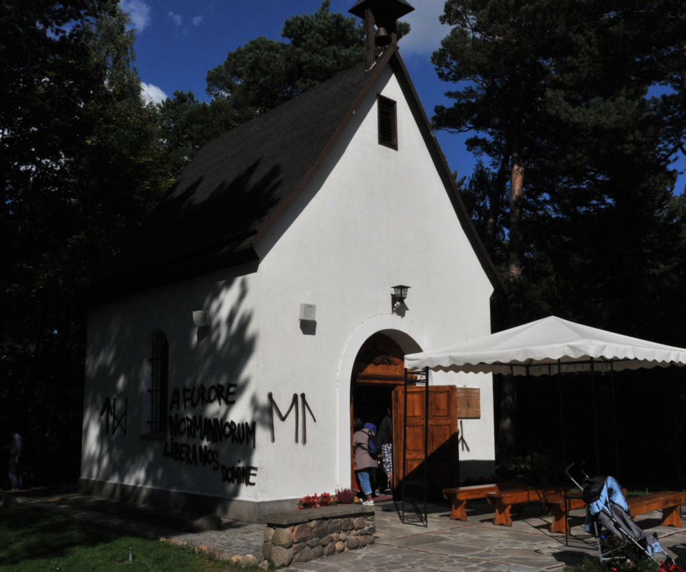 Sataniści sprofanowali sanktuarium na Górze Chełmskiej
