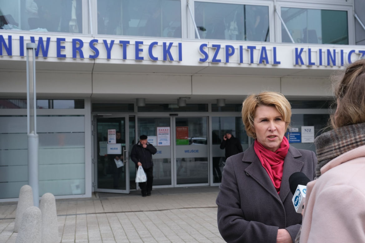 Kontenery przy USK w Białymstoku. Jak wyglądają badania?