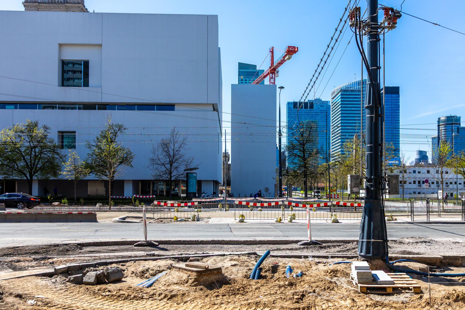 Budowa przejścia dla pieszych przez ul. Marszałkowską w Warszawie na wysokości ul. Sienkiewicza