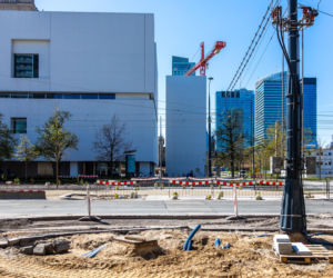 Budowa przejścia dla pieszych przez ul. Marszałkowską w Warszawie na wysokości ul. Sienkiewicza