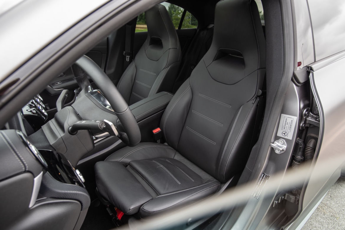 Mercedes-Benz CLA 220 4MATIC 7G-DCT