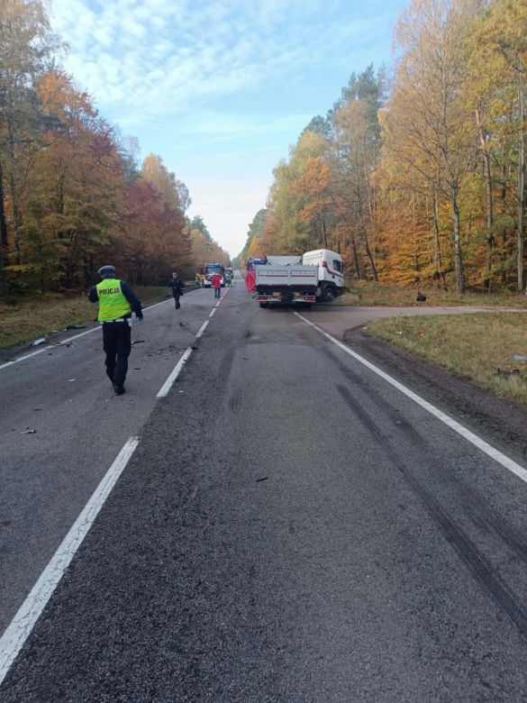 We wtorek, 27 października, na drodze krajowej nr 20 w gminie Kościerzyna doszło do zderzenia trzech pojazdów