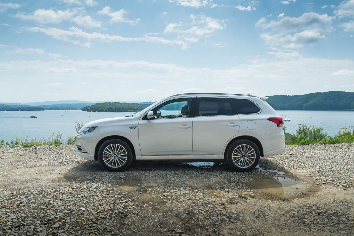 Mitsubishi Outlander PHEV 224 KM Instyle Plus 4WD S-AWC