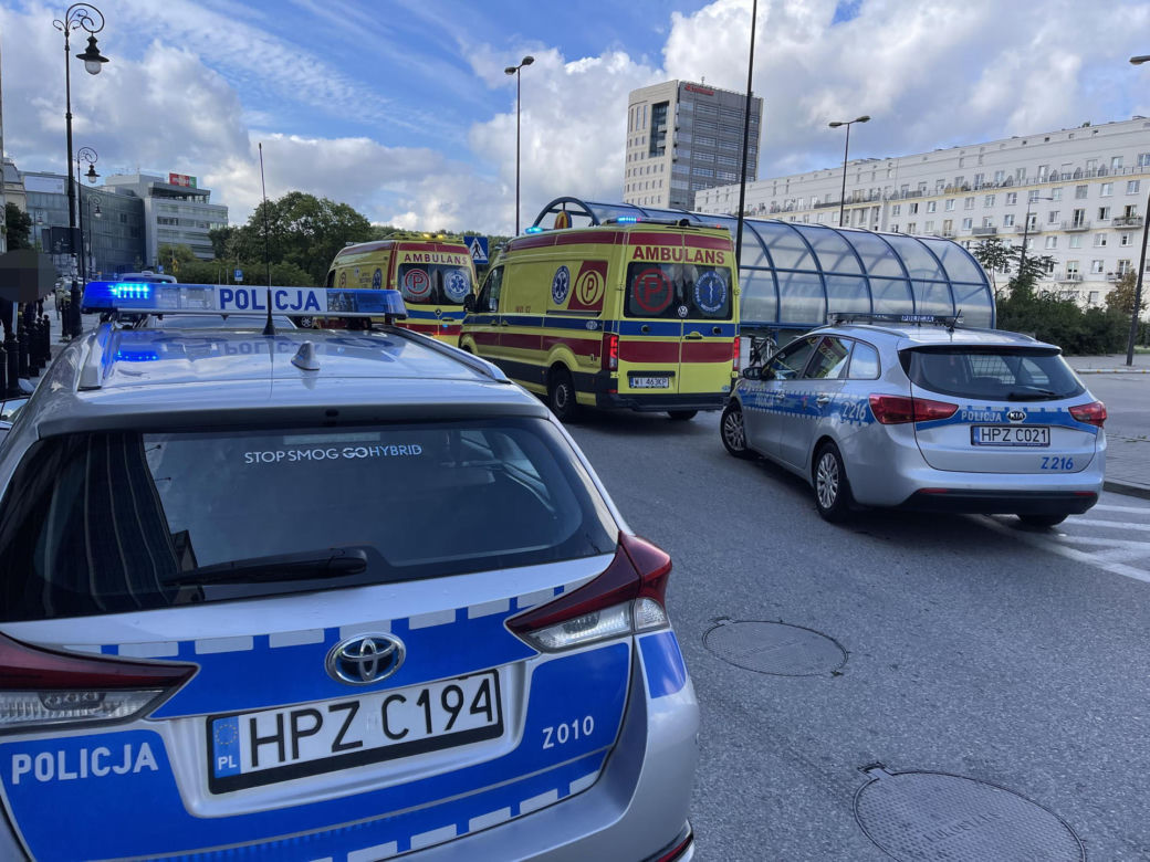 Horror. Atak Gruzinów z nożami w barze w Śródmieściu! Dwie osoby w szpitalu