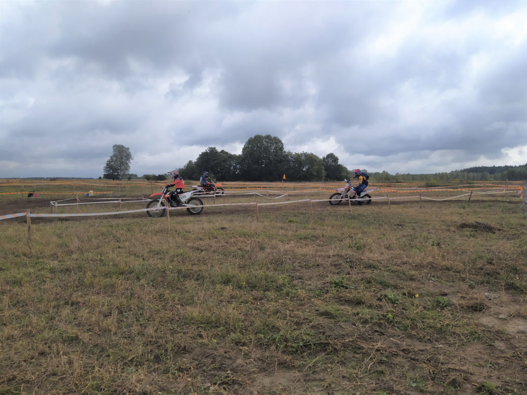 ZOBACZ ZDJĘCIA z III rundy mistrzostw okręgu warszawskiego Cross Country w Czerniejewie