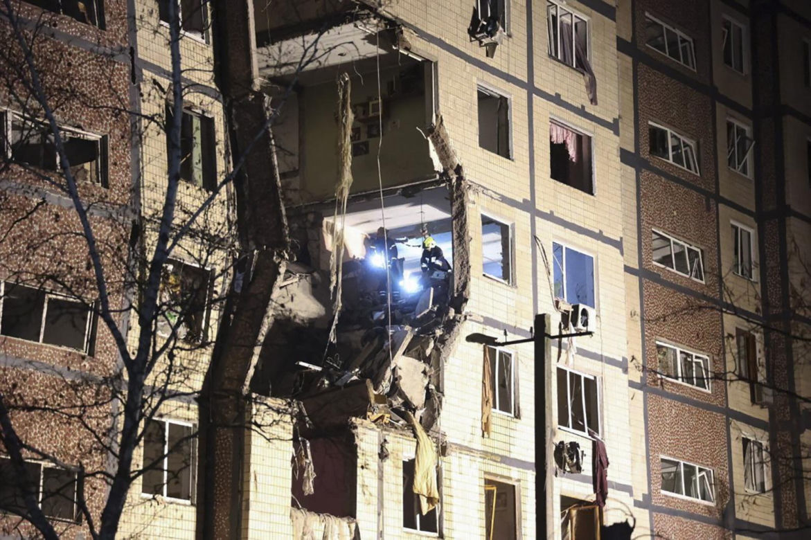 Noc grozy nad Ukrainą. Setki dronów i rakiet spadły na miasta