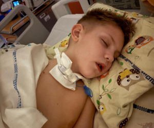 8-letni Dawid przestał oddychać w nocy. Na karetkę czekali 24 minuty