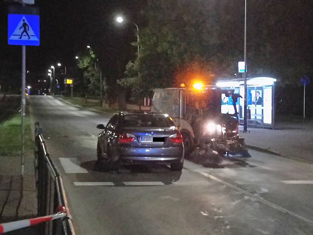 Koszmarny wypadek w Krakowie. Wbiegł wprost pod BMW, zginął na miejscu