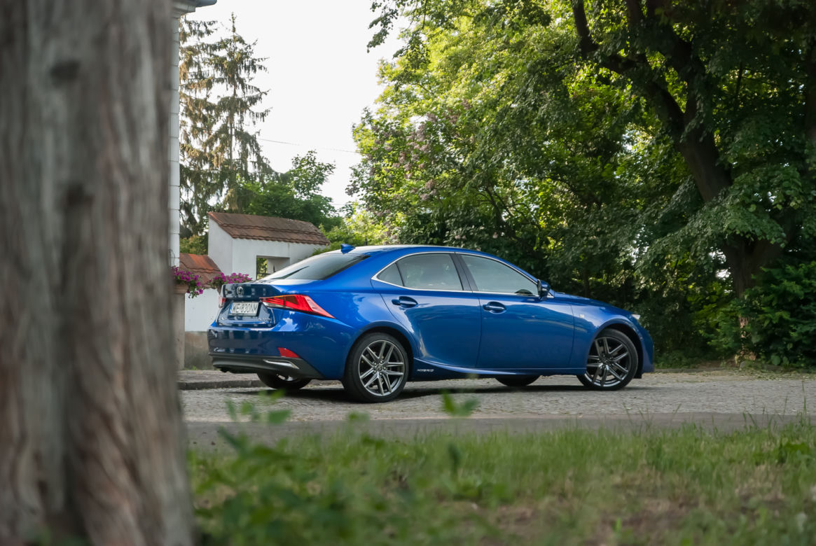 Lexus IS300h F SPORT