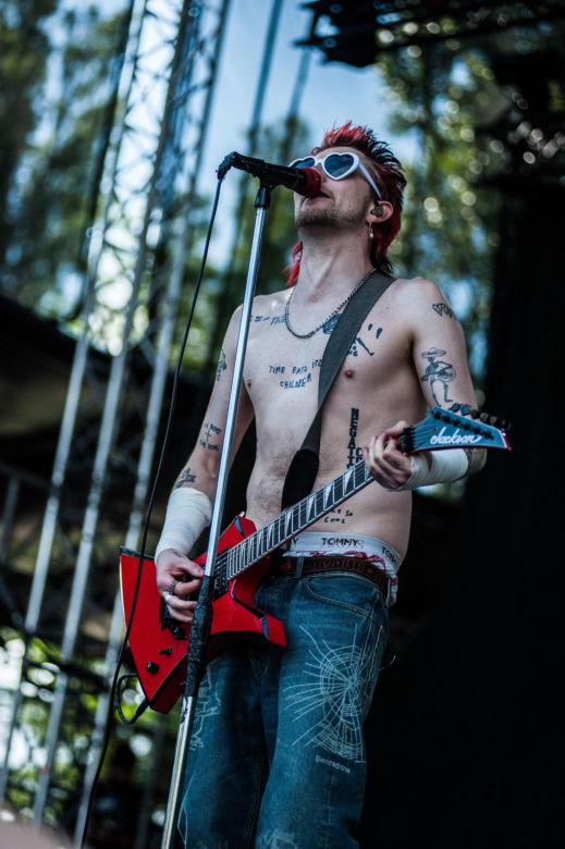 Summer Punch Festival 2026, dzień drugi: od punkowej furii po hymny łączące pokolenia {RELACJA + GALERIA]