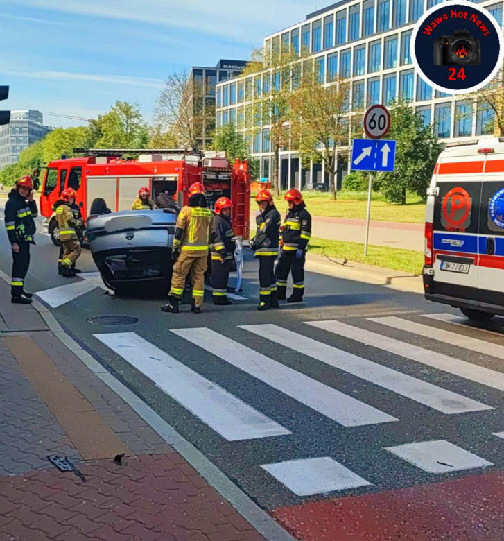 Dachowanie opla na Mokotowie