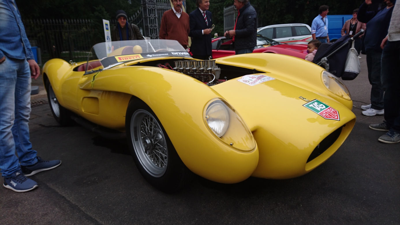 Zlot miłośników Ferrari w Mediolanie - Raduno Internazionale Ferrari 2017