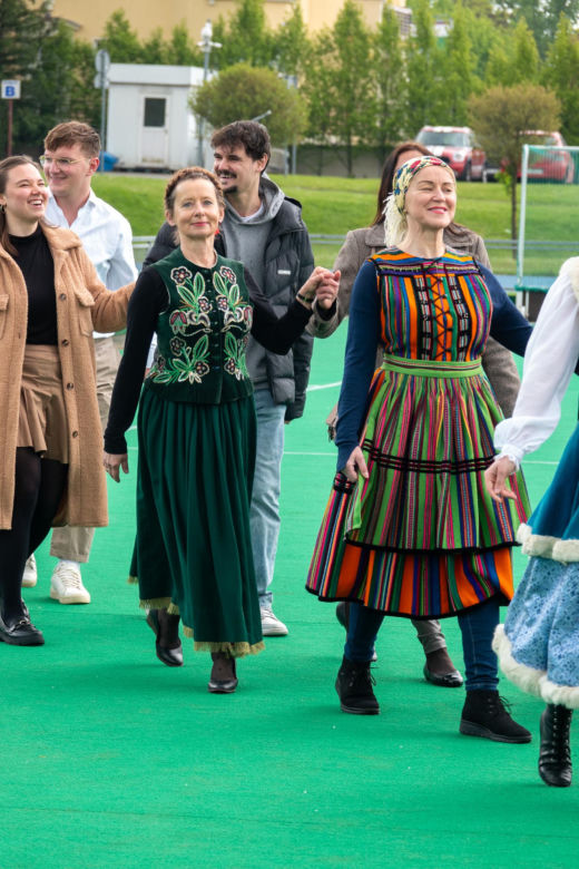 Na AWF-ie wspólnie zatańczyli poloneza