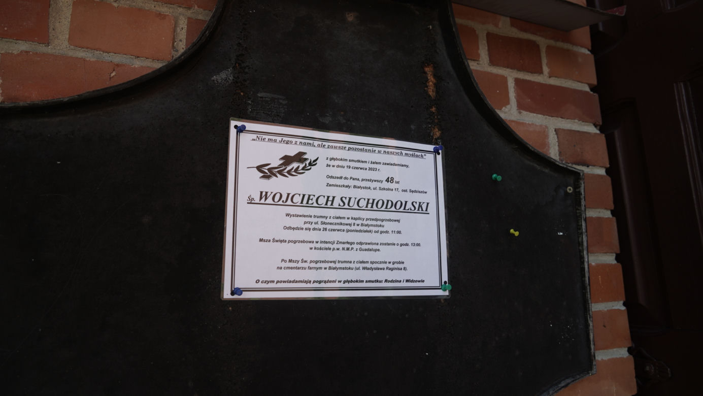 Pogrzeb Wojciecha Majora Suchodolskiego. Ostatnie pożegnanie legendy internetu. Krzysztof Kononowicz na miejscu