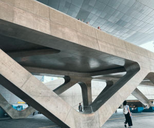 Zaha Hadid i jej Dongdaemun Design Plaza w Seulu