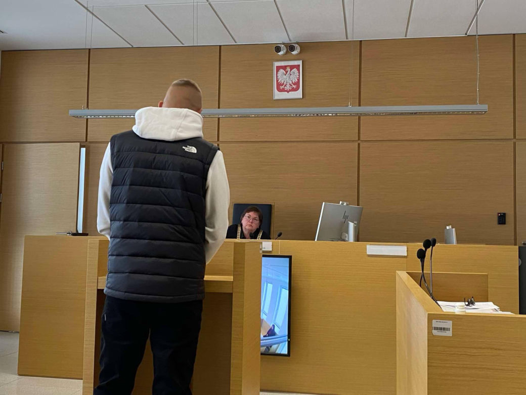Klaudia G. stanęła przed sądem. Ruszył proces w sprawie śmierci 3-letniej Emilki z Siedlec
