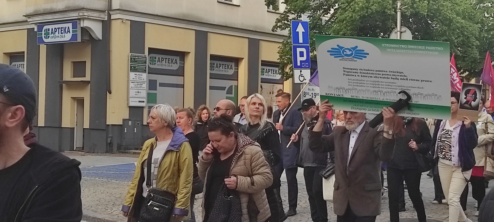 Protest kobiet "Ani jednej więcej!" w Kielcach (14 czerwca 2023)
