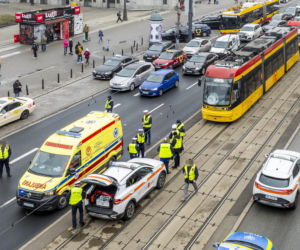 Potrącenie pieszego przez tramwaj w Warszawie