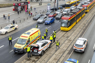 Potrącenie pieszego przez tramwaj w Warszawie