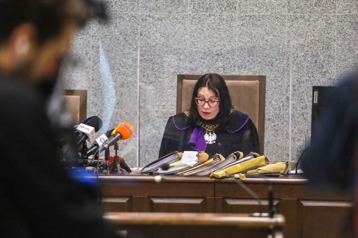 Sąsiedzi ściganego mecenasa: „Widzieliśmy go w niedzielny wieczór pod domem”
