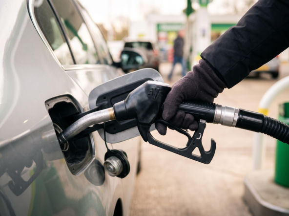 Hurtowe ceny paliw 24.10.2026. Gwałtowne podwyżki przerywają serię spadków, diesel ostro w górę