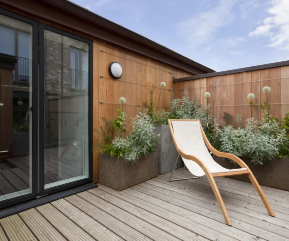 Naturalny kącik nawet w środku miasta. TOP 5 balkonowych trendów