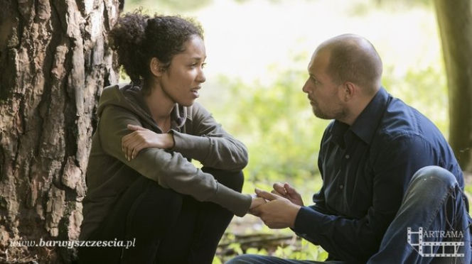 Barwy szczęścia odc. 1224. Daniel (Dawid Kartaszewicz), Sara (Dominika Kimaty)