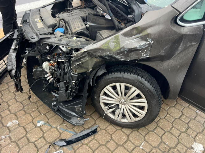 Wypadek na Maczka w Warszawie. Trzy osoby w szpitalu, ogromne utrudnienia w kierunku centrum.