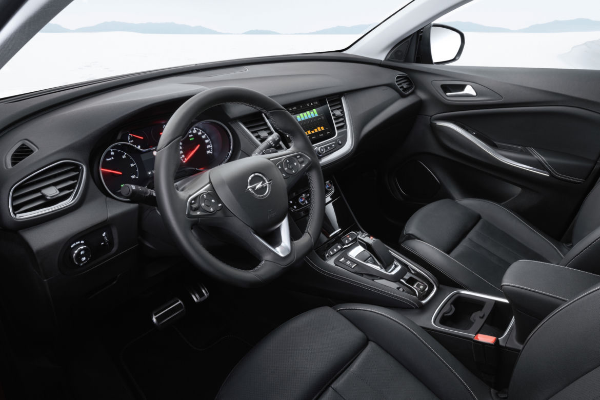 Opel Grandland X Hybrid4 1.6 Turbo A8 300 KM AWD