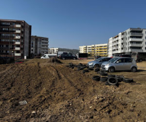 Aktywiści chcieli park, dostaną betonowe bloki. Chodzi o miejskie pole w Lublinie