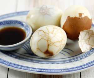 Naturalne barwniki do jajek