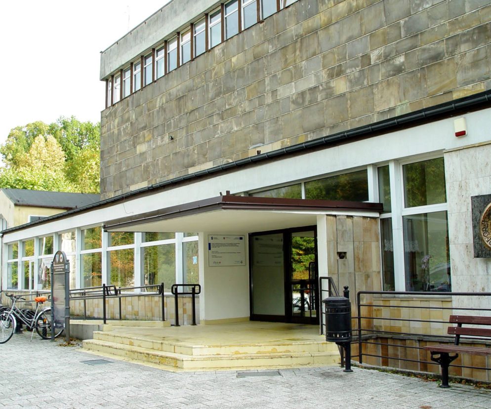 Biblioteka nie naliczy kary, jeśli nie oddałeś książki przed zamknięciem placówki